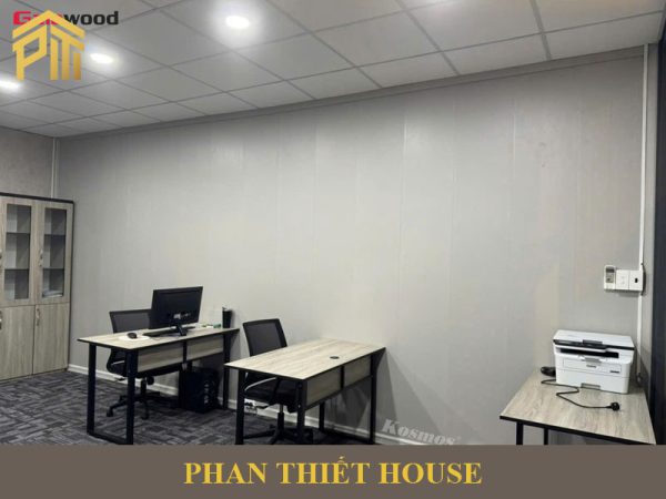 Thi công vách ngăn phòng bằng tấm nhựa Kosmos tại Phan Thiết