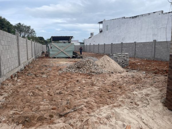 Thi công hàng rào gạch